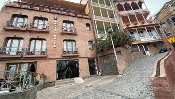 Фотографии Отель 7 Baits Hotel г. Тбилиси (Грузия) №1 Фото Отель 7 Baits Hotel г. Тбилиси 1