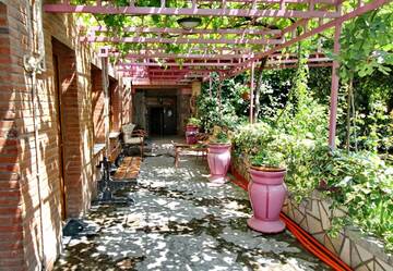 Фотографии Отель Irmeni Hotel г. Тбилиси (Грузия) №2 Фото Отель Irmeni Hotel г. Тбилиси 2
