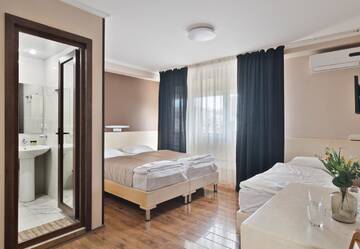 Фотографии Отель Hotel Tbilisi Central by Mgzavrebi г. Тбилиси (Грузия) №2 Фото Отель Hotel Tbilisi Central by Mgzavrebi г. Тбилиси 2