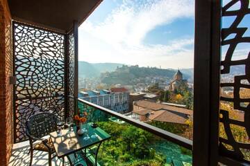 Фотографии Отель KMM Hotel г. Тбилиси (Грузия) №2 Фото Отель KMM Hotel г. Тбилиси 2