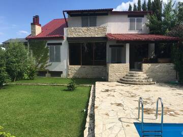 Фотографии Виллы Tbilisi Tskneti Mountain Villa г. Тбилиси (Грузия) №2 Фото Виллы Tbilisi Tskneti Mountain Villa г. Тбилиси 2