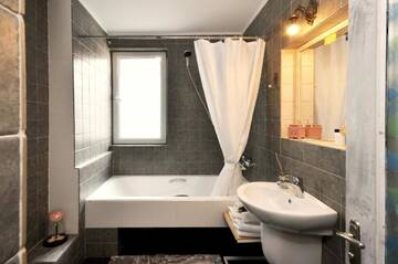 Фотографии Отель Terrace Garden Boutique Hotel г. Тбилиси (Грузия) №3 Фото Отель Terrace Garden Boutique Hotel г. Тбилиси 3