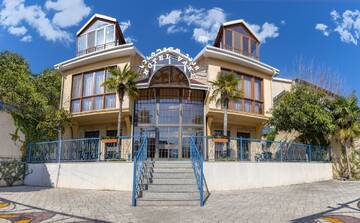 Фотографии Отель Hotel Vaki г. Тбилиси (Грузия) №1 Фото Отель Hotel Vaki г. Тбилиси 1