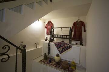 Фотографии Отель Log Inn Boutique Hotel г. Тбилиси (Грузия) №4 Фото Отель Log Inn Boutique Hotel г. Тбилиси 4