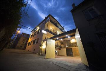 Фотографии Отель Log Inn Boutique Hotel г. Тбилиси (Грузия) №3 Фото Отель Log Inn Boutique Hotel г. Тбилиси 3