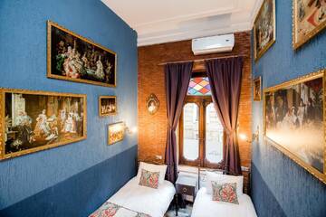 Фотографии Отель Tiflis Inn Boutique Hotel г. Тбилиси (Грузия) №2 Фото Отель Tiflis Inn Boutique Hotel г. Тбилиси 2
