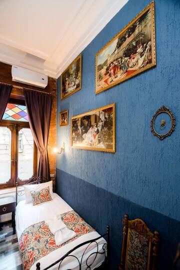 Фотографии Отель Tiflis Inn Boutique Hotel г. Тбилиси (Грузия) №3 Фото Отель Tiflis Inn Boutique Hotel г. Тбилиси 3
