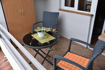 Фотографии Гостевой дом 4BD Appartaments with cozy garden г. Тбилиси (Грузия) №4 Фото Гостевой дом 4BD Appartaments with cozy garden г. Тбилиси 4