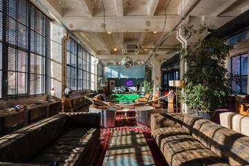 Фотографии Отель Fabrika Hostel & Suites г. Тбилиси (Грузия) №4 Фото Отель Fabrika Hostel & Suites г. Тбилиси 4