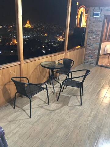 Фотографии Дома для отпуска Bethlehem Terrace г. Тбилиси (Грузия) №3 Фото Дома для отпуска Bethlehem Terrace г. Тбилиси 3