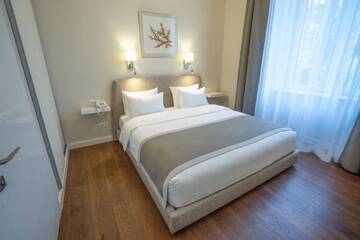 Фотографии Отель TIFLIS OPERA Aparthotel г. Тбилиси (Грузия) №3 Фото Отель TIFLIS OPERA Aparthotel г. Тбилиси 3