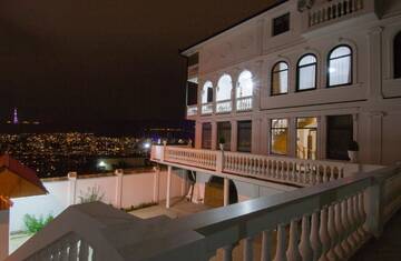 Фотографии Отель Boutique Hotel Antique Resorts г. Тбилиси (Грузия) №3 Фото Отель Boutique Hotel Antique Resorts г. Тбилиси 3
