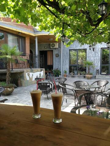 Фотографии Гостевой дом The oldest Tbilisi г. Тбилиси (Грузия) №1 Фото Гостевой дом The oldest Tbilisi г. Тбилиси 1
