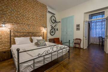 Фотографии Отель Doors Meidan Design Hotel г. Тбилиси (Грузия) №1 Фото Отель Doors Meidan Design Hotel г. Тбилиси 1