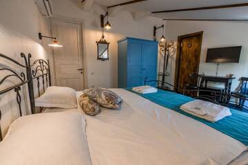 Фотографии Отель Doors Meidan Design Hotel г. Тбилиси (Грузия) №2 Фото Отель Doors Meidan Design Hotel г. Тбилиси 2
