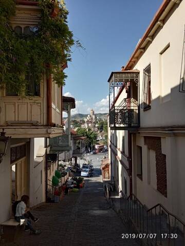 Фотографии Хостелы Be Hostel г. Тбилиси (Грузия) №1 Фото Хостелы Be Hostel г. Тбилиси 1