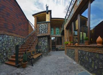 Фотографии Отель Hotisi Hotel г. Тбилиси (Грузия) №2 Фото Отель Hotisi Hotel г. Тбилиси 2
