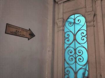 Фотографии Отель Hotel Laura г. Тбилиси (Грузия) №3 Фото Отель Hotel Laura г. Тбилиси 3