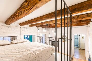Фотографии Апарт-отели White Stripes Apartment г. Тбилиси (Грузия) №3 Фото Апарт-отели White Stripes Apartment г. Тбилиси 3