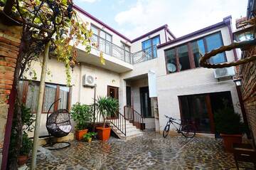 Фотографии Гостевой дом Friendship House г. Тбилиси (Грузия) №1 Фото Гостевой дом Friendship House г. Тбилиси 1