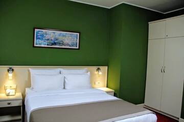 Фото номера Стандартный двухместный номер с 1 кроватью Отель Sharden Villa Hotel г. Тбилиси 6