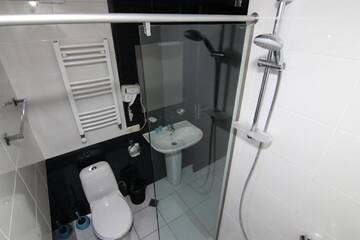 Фото номера Двухместный номер с 1 кроватью и балконом Отель Kope Hotel г. Тбилиси 5