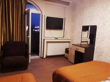 Фото номера Семейный суперлюкс Отель Dkd-bridge Hotel г. Тбилиси 3