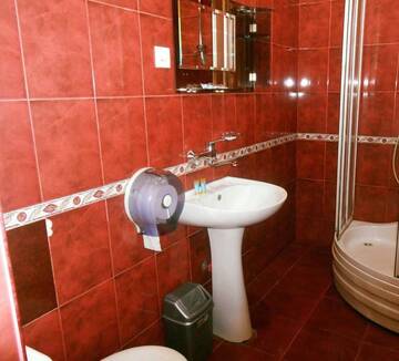 Фото номера Стандартный одноместный номер с душем Отель Dkd-bridge Hotel г. Тбилиси 3
