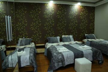Фото номера Классический четырехместный номер Отель Dkd-bridge Hotel г. Тбилиси 4