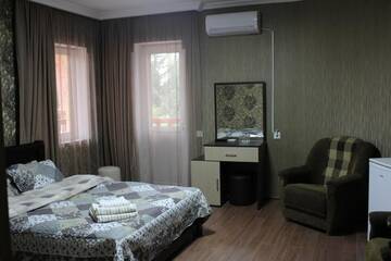 Фото номера Семейный суперлюкс Отель Dkd-bridge Hotel г. Тбилиси 11
