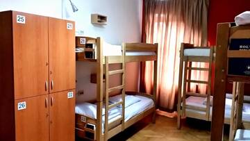 Фото номера Кровать в общем 6-местном номере для мужчин и женщин Хостелы Envoy Hostel г. Тбилиси 6