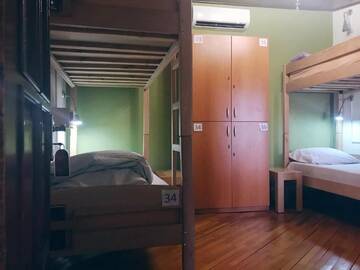 Фото номера Односпальная кровать в общем номере с 4 кроватями Хостелы Envoy Hostel г. Тбилиси 9