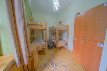 Фото номера Кровать в общем номере для женщин с 4 кроватями Хостелы Envoy Hostel г. Тбилиси 2