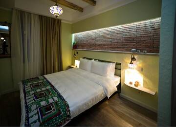 Фото номера Стандартный двухместный номер с 1 кроватью Отель No12 Boutique Hotel г. Тбилиси 8