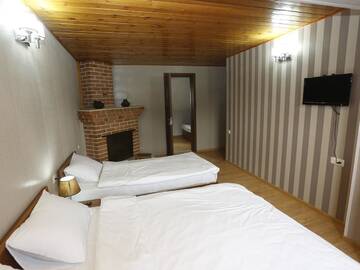 Фото номера Семейный люкс с 2 спальнями Отель Hotel Kalanga г. Тбилиси 3