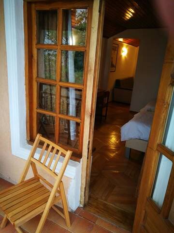 Фото номера Стандартный номер с 2 односпальными кроватями и диваном Отель Hotel Salo г. Тбилиси 4