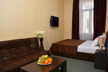 Фото номера Улучшенный двухместный номер с 1 кроватью Отель Hotel Margi г. Тбилиси 4
