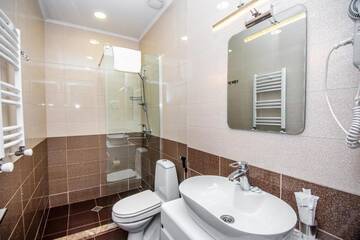 Фото номера Улучшенный двухместный номер с 1 кроватью Отель Hotel Margi г. Тбилиси 6