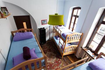 Фото номера Односпальная кровать в общем номере Хостелы Namaste Hostel г. Тбилиси 3