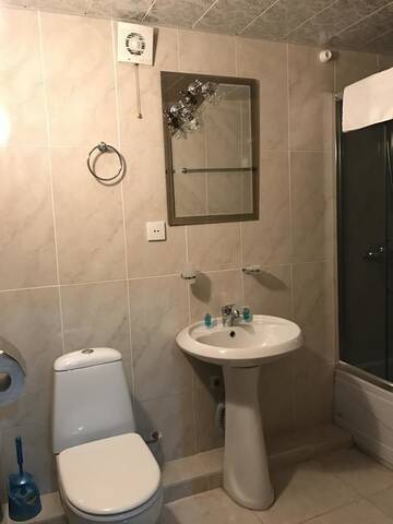 Фото номера Семейный номер (для 3 взрослых) Отели типа «постель и завтрак» B&amp;B Old Tbilisi г. Тбилиси 4