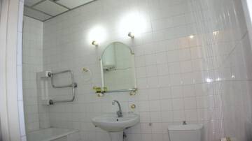 Фото номера Двухместный номер эконом-класса с 1 кроватью и общей ванной комнатой Отель Elite Lux Hotel г. Тбилиси 9