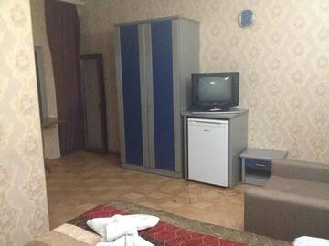 Фото номера Четырехместный номер с балконом Гостевой дом My House Hotel г. Тбилиси 4