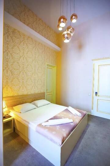 Фото номера Улучшенный двухместный номер с 1 кроватью Отель Rustaveli Hotel г. Тбилиси 8