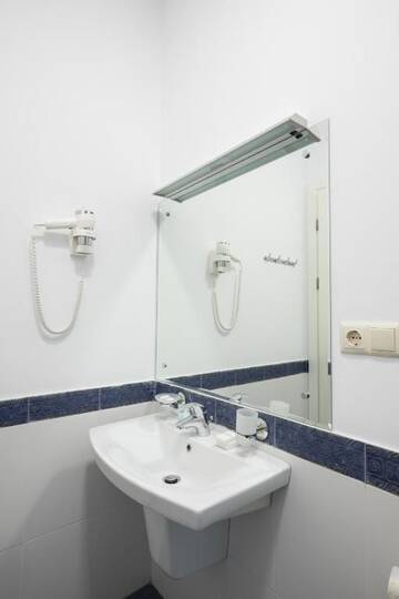 Фото номера Полулюкс Отель Rustaveli Hotel г. Тбилиси 2