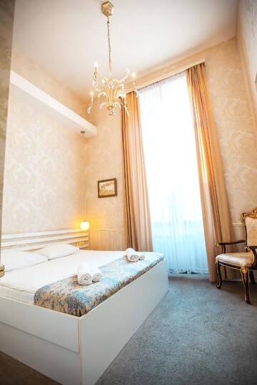 Фото номера Стандартный двухместный номер с 1 кроватью Отель Rustaveli Hotel г. Тбилиси 9
