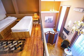Фото номера Апартаменты с балконом Отель Rustaveli Hotel г. Тбилиси 4