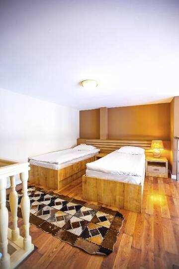 Фото номера Апартаменты с балконом Отель Rustaveli Hotel г. Тбилиси 6