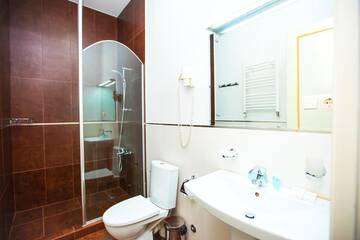Фото номера Улучшенный полулюкс Отель Rustaveli Hotel г. Тбилиси 6