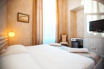 Фото номера Стандартный двухместный номер с 1 кроватью Отель Rustaveli Hotel г. Тбилиси 27