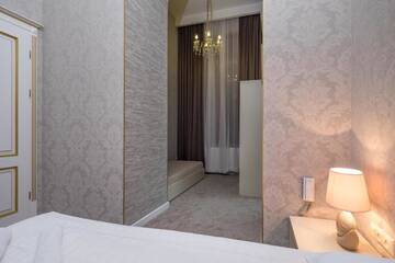 Фото номера Улучшенный двухместный номер с 2 отдельными кроватями Отель Rustaveli Hotel г. Тбилиси 5